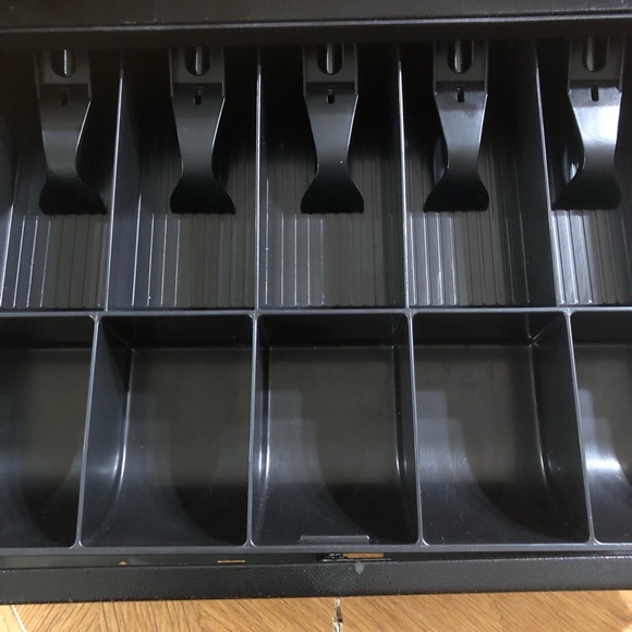 APG-Black Cash Register Drawer with Key and Cable - Picture 2 of 5